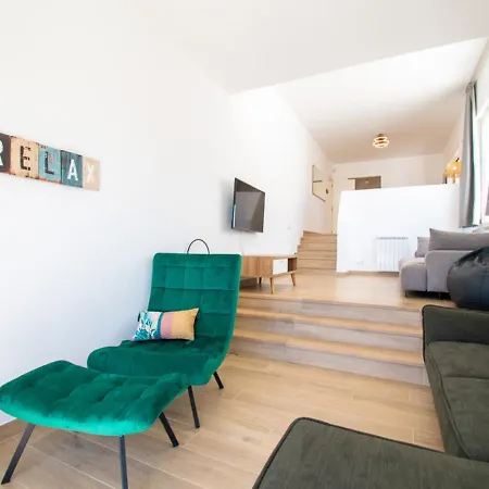 Casa Cubo - Amazing 6 Bedroom Vila *